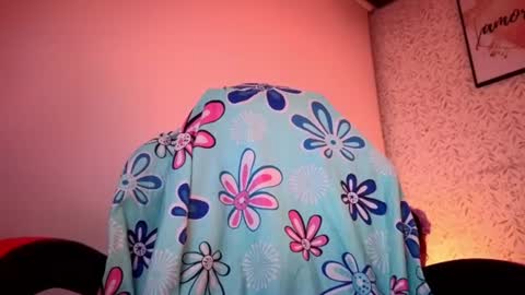 Snapshot of luly_blue chatting on 16, 7, 2026 Luly online show from 16, 7, 2026