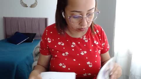 Snapshot of lumi_84 chatting on 10, 1, 2025 LUMI online show from 10, 1, 2025