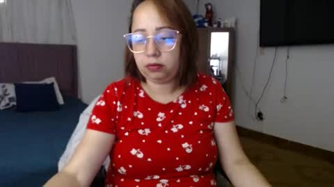 Snapshot of lumi_84 chatting on 28, 1, 2025 LUMI online show from 28, 1, 2025