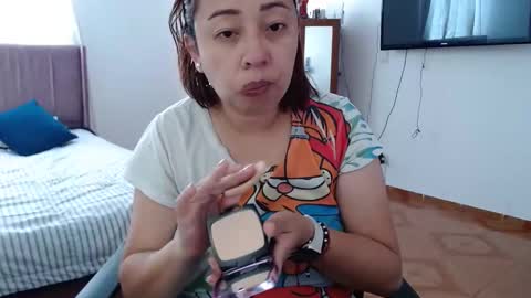 Snapshot of lumi_84 chatting on 2, 2, 2025 LUMI online show from 2, 2, 2025