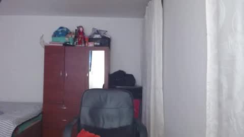 Snapshot of lumi_84 chatting on 4, 2, 2025 LUMI online show from 4, 2, 2025