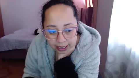 Snapshot of lumi_84 chatting on 19, 10, 2025 LUMI online show from 19, 10, 2025
