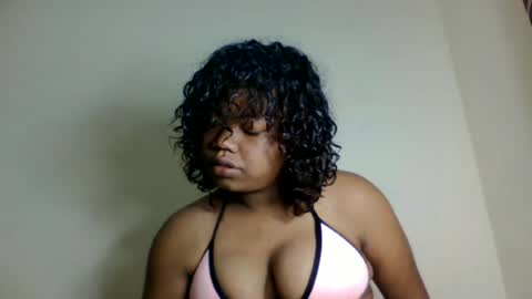 Snapshot of lumira_belle chatting on 28, 6, 2026 lumira_belle online show from 28, 6, 2026