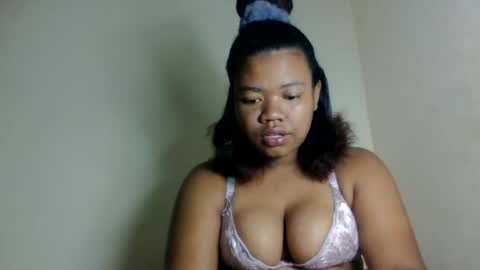 Snapshot of lumira_belle chatting on 1, 7, 2026 lumira_belle online show from 1, 7, 2026