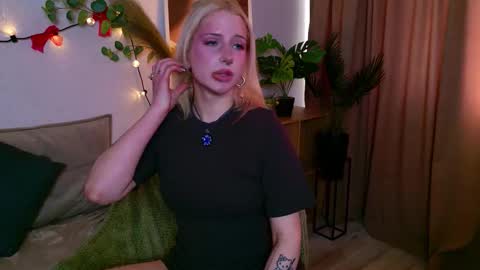 Nora online show from 13, 3, 2026