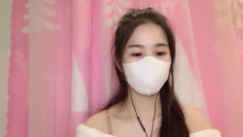 Luna online show from 6, 4, 2026