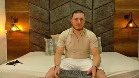 Snapshot of luna_and_jackson_ chatting on 8, 7, 2026 Luna Jackson online show from 8, 7, 2026
