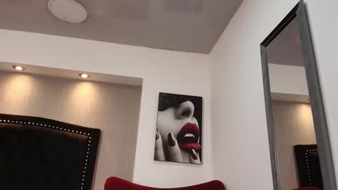 Luna And Titan  online show from 10, 1, 2026