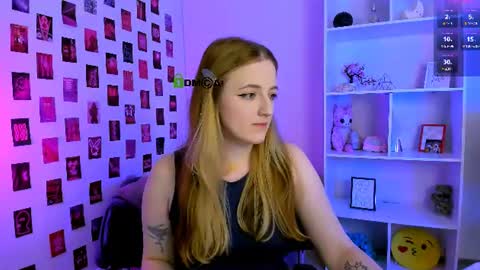 Snapshot of luna_berryy chatting on 7, 7, 2026 luna_berryy online show from 7, 7, 2026