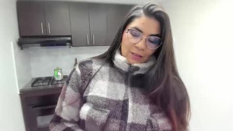 luna  online show from 16, 12, 2025