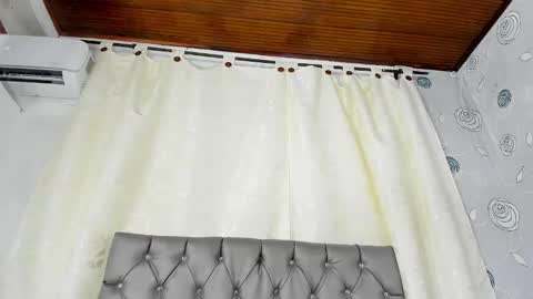 Luna Eva online show from 20, 2, 2025