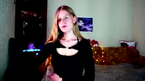 luna_evan online show from 3, 10, 2025