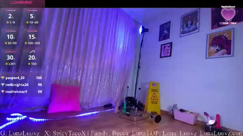 Snapshot of luna_luuvz chatting on 7, 7, 2026 Luna Luuvz online show from 7, 7, 2026