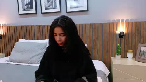 Snapshot of luna_roja25 chatting on 3, 2, 2026 LUNA online show from 3, 2, 2026