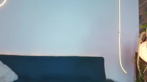 luna_valen online show from 9, 4, 2026