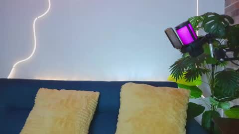 Snapshot of luna_valen chatting on 22, 5, 2026 luna_valen online show from 22, 5, 2026