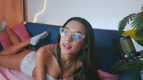 Snapshot of luna_valen chatting on 29, 5, 2026 luna_valen online show from 29, 5, 2026