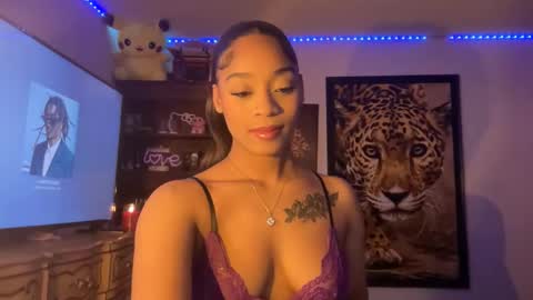 lunaa_11 online show from 1, 12, 2025