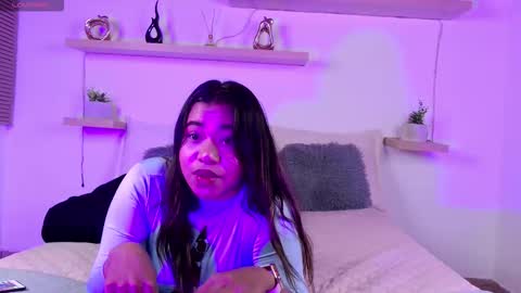 Snapshot of lunaartistry chatting on 29, 11, 2025 Luna online show from 29, 11, 2025