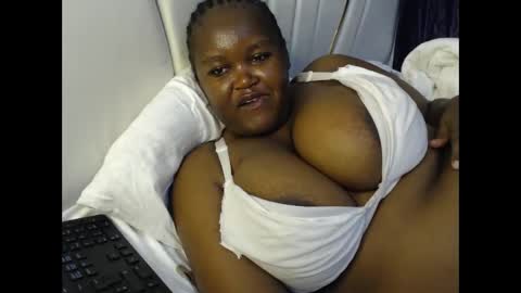 lunabloom01 online show from 4, 2, 2026