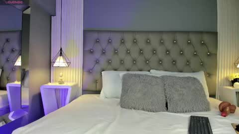 Luna  online show from 22, 11, 2025