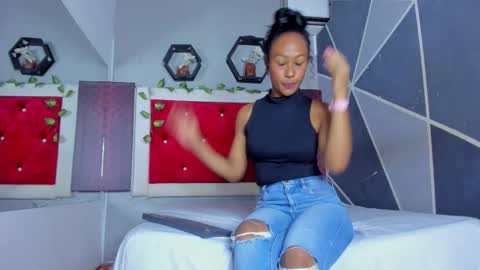 Snapshot of lunabroonks chatting on 4, 2, 2026 Luna online show from 4, 2, 2026