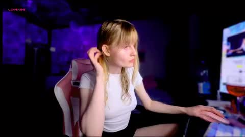Snapshot of lunacyy chatting on 20, 6, 2026 Britney online show from 20, 6, 2026
