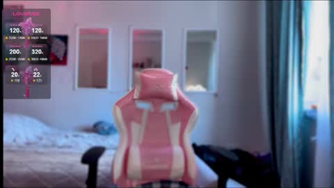 Snapshot of lunacyy chatting on 24, 7, 2026 Britney online show from 24, 7, 2026