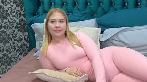 Snapshot of lunahouston chatting on 31, 1, 2025 LunaHouston online show from 31, 1, 2025