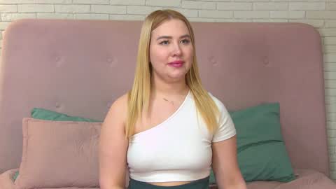 Snapshot of lunahouston chatting on 7, 2, 2025 LunaHouston online show from 7, 2, 2025