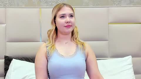 Snapshot of lunahouston chatting on 7, 3, 2025 LunaHouston online show from 7, 3, 2025