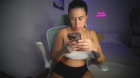 Laura online show from 14, 11, 2025