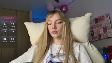 Snapshot of lunainnk chatting on 25, 11, 2025 Luna online show from 25, 11, 2025