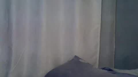 Snapshot of lunalove22_ chatting on 4, 10, 2025 lunalove22_ online show from 4, 10, 2025