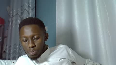 Snapshot of lunalove22_ chatting on 26, 10, 2025 lunalove22_ online show from 26, 10, 2025