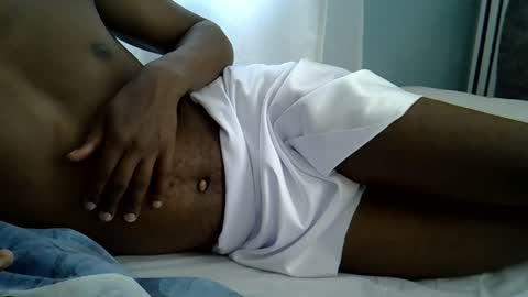 Snapshot of lunalove22_ chatting on 28, 10, 2025 lunalove22_ online show from 28, 10, 2025