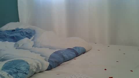 Snapshot of lunalove22_ chatting on 28, 11, 2025 lunalove22_ online show from 28, 11, 2025