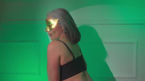 lunamisteriosa_ online show from 17, 12, 2025