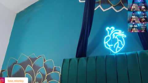 Luna online show from 25, 10, 2025