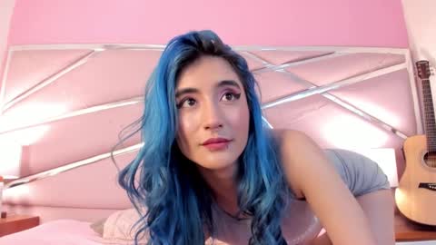 Luna Page online show from 25, 2, 2025