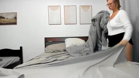 Snapshot of lunapearl__ chatting on 20, 9, 2025 LunaPearl   online show from 20, 9, 2025