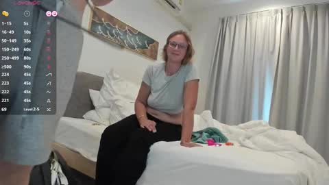 Snapshot of lunapearl__ chatting on 29, 10, 2025 LunaPearl   online show from 29, 10, 2025