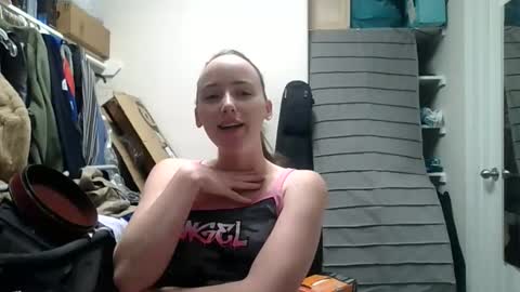 Snapshot of lunapixie2020 chatting on 15, 5, 2026 lunapixie2020 online show from 15, 5, 2026