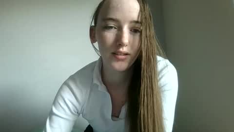 Snapshot of lunapixie2020 chatting on 25, 5, 2026 lunapixie2020 online show from 25, 5, 2026