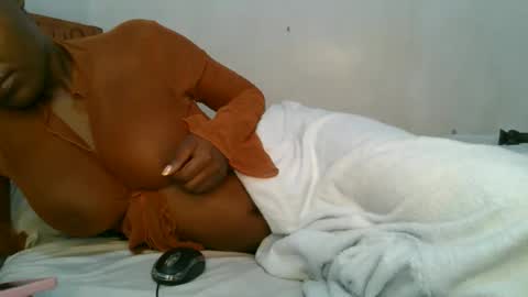 Snapshot of lunargoddess45 chatting on 25, 11, 2025 lunargoddess45 online show from 25, 11, 2025