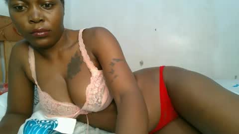 Snapshot of lunargoddess45 chatting on 28, 11, 2025 lunargoddess45 online show from 28, 11, 2025