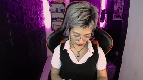 lunarichy online show from 11, 2, 2026