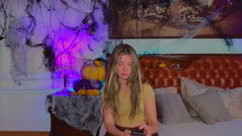 Luna Rishi online show from 28, 10, 2025