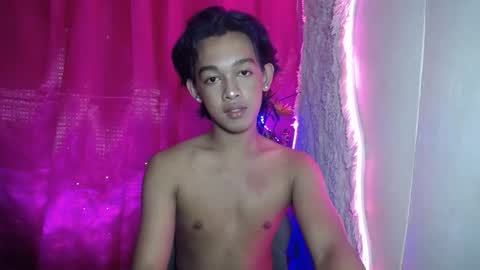 Snapshot of lunarmaxxx chatting on 30, 5, 2026 max online show from 30, 5, 2026