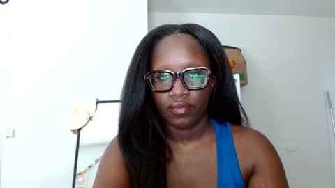 lunarnoelle online show from 18, 3, 2026